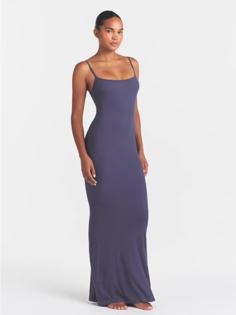 SKIMS SOFT LOUNGE
Long Slip Dress Ribbed Spaghetti-Strap Maxi Dress in Sleet